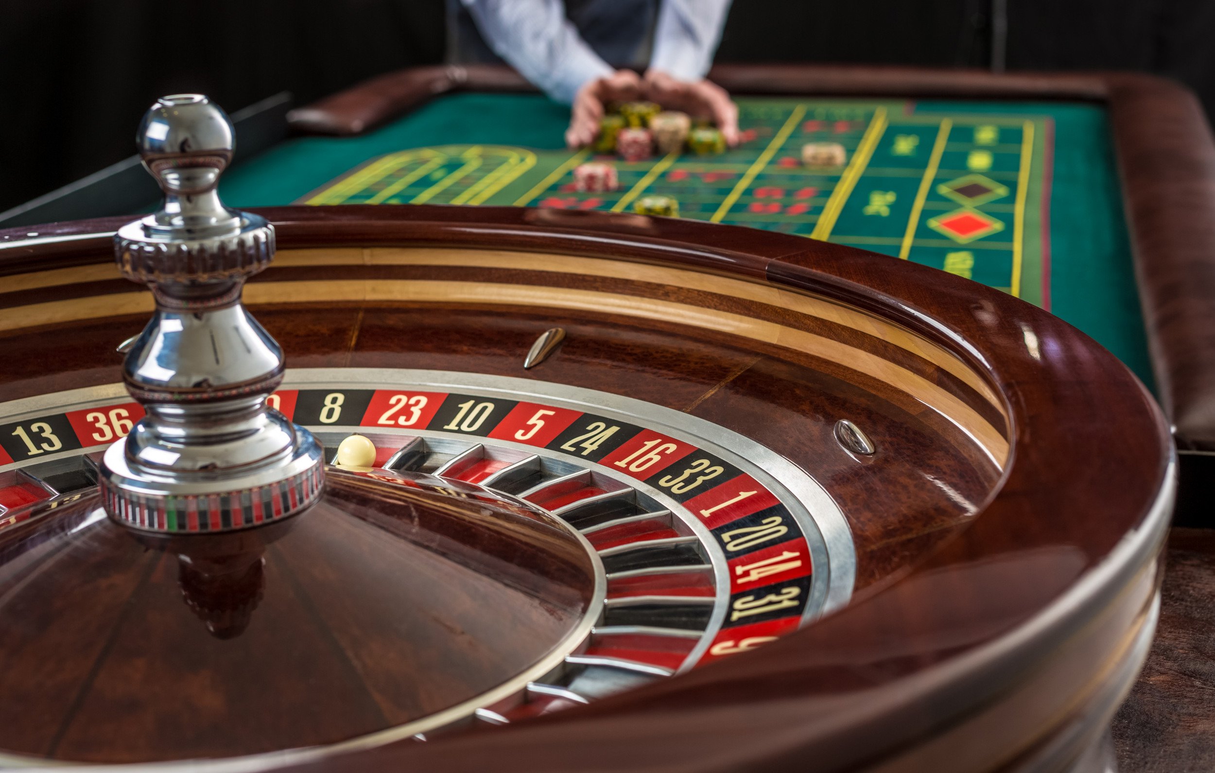 rpjili platform interface showing sports and casino sections on mobile